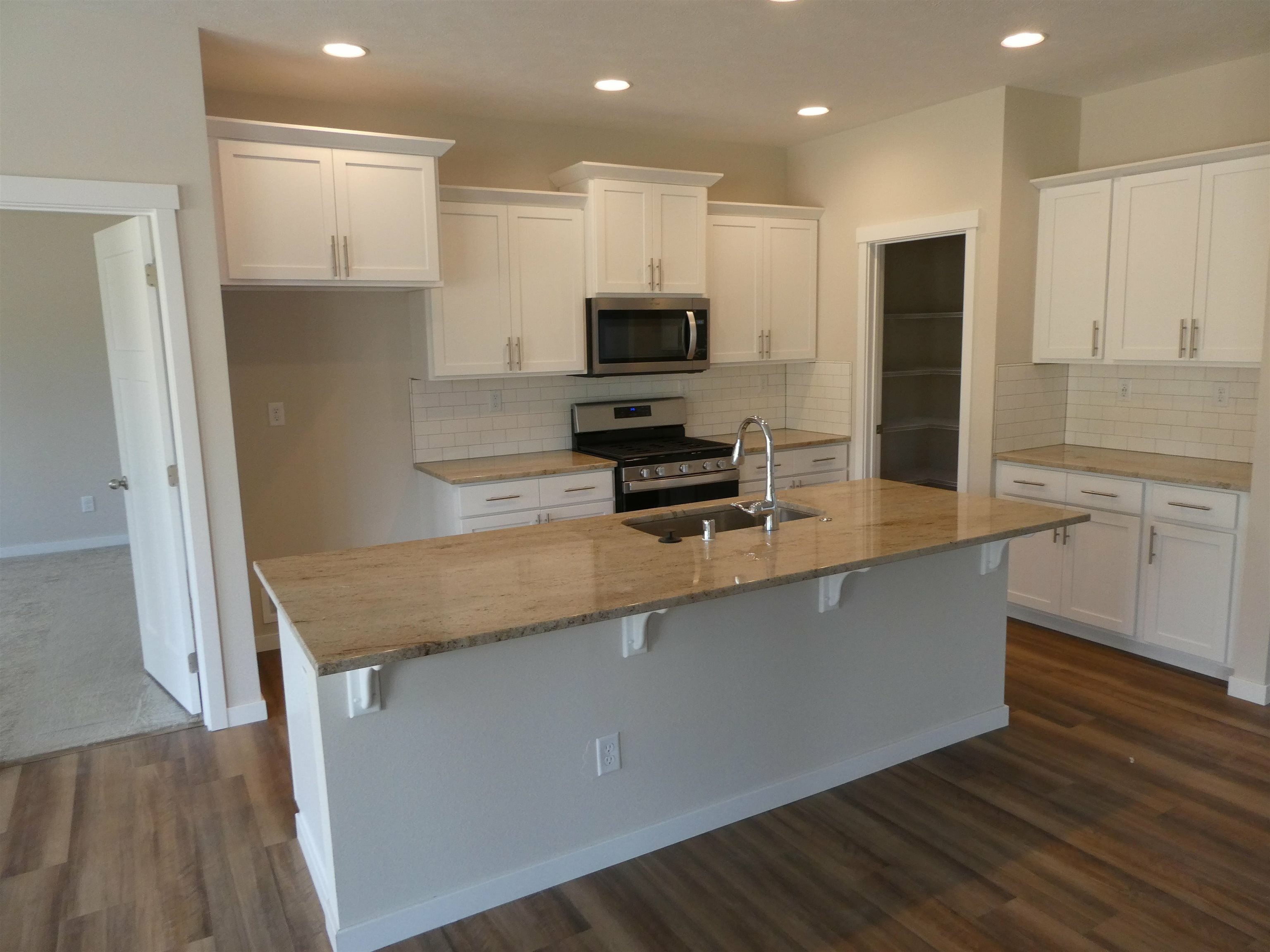 Property Photo: 3315 S Custer Ln WA 99223