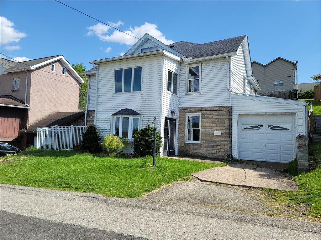 Property Photo:  210 Madison Ave  PA 15637 