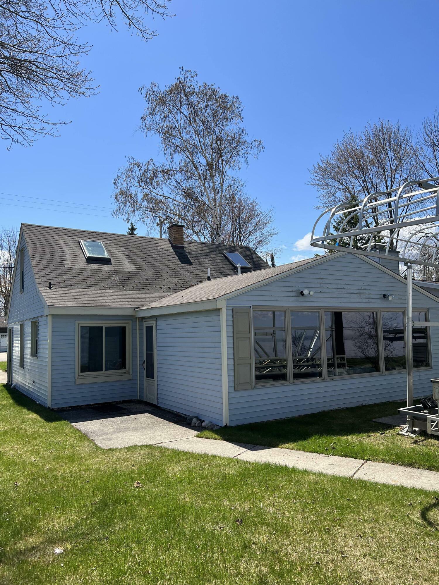 944 Iroquois Avenue  Prudenville MI 48651 photo
