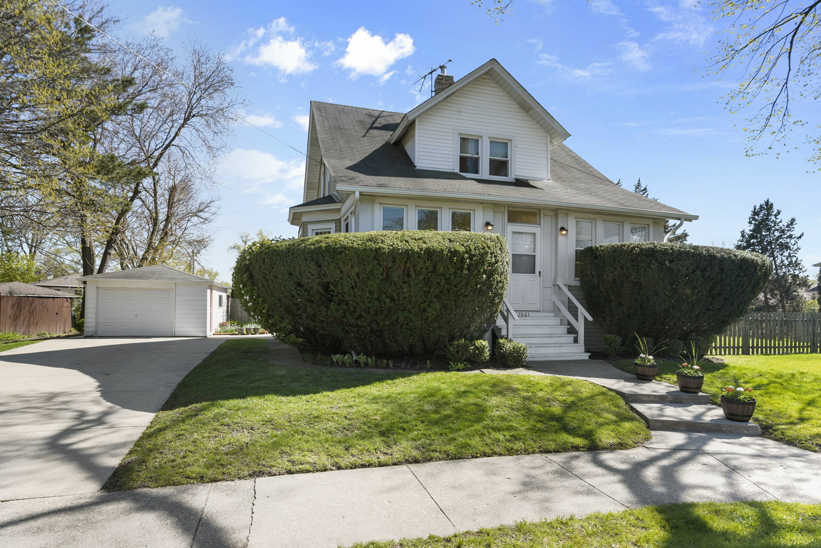 Property Photo:  2941 Old Glenview Road  IL 60091 