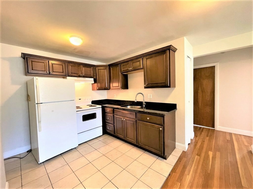 Property Photo: 5 Carey Ave 7 MA 02472