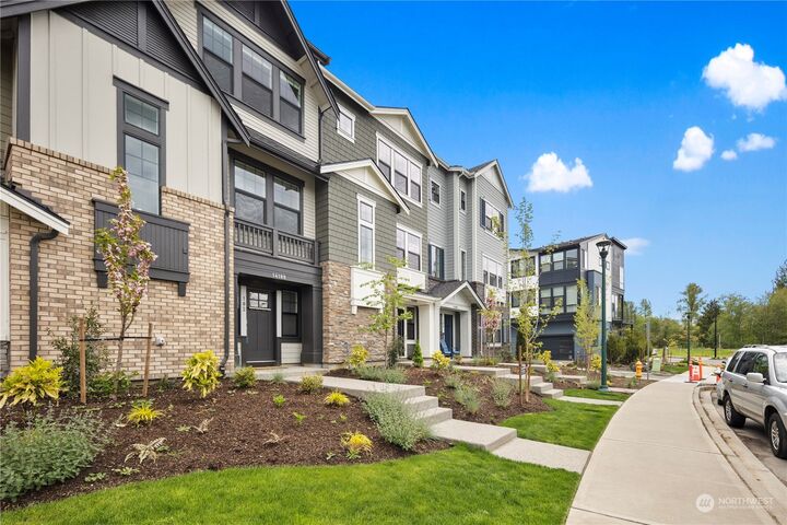 Property Photo: 14108 266th Avenue NE 102 WA 98019