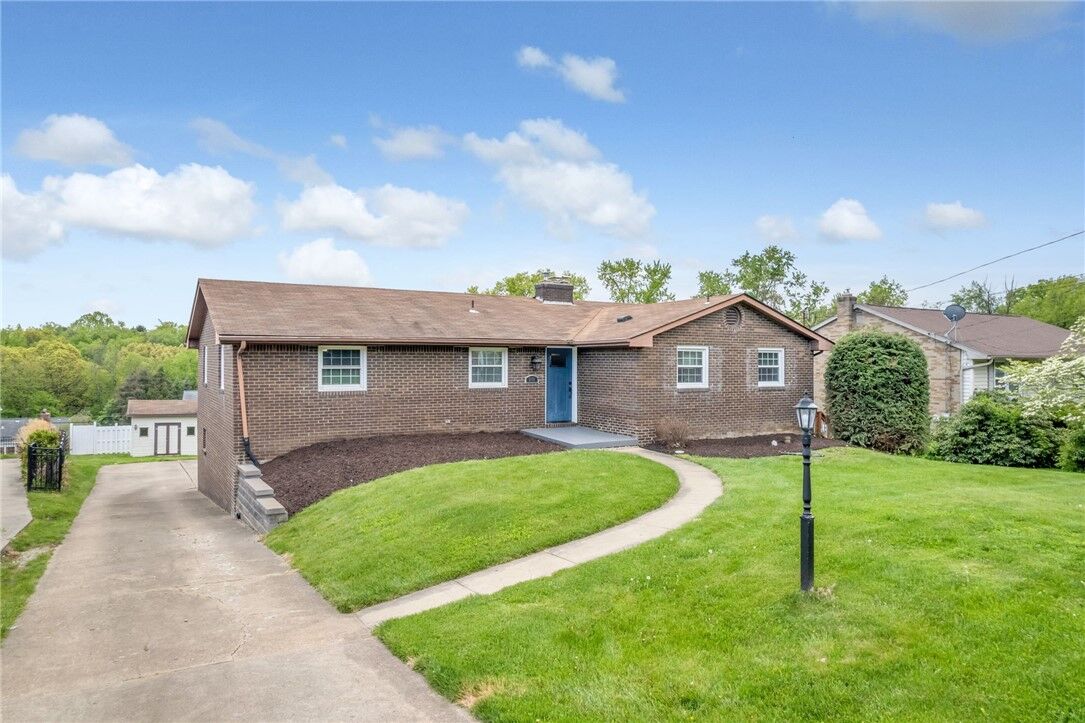 Property Photo:  250 Shafer Rd  PA 15108 