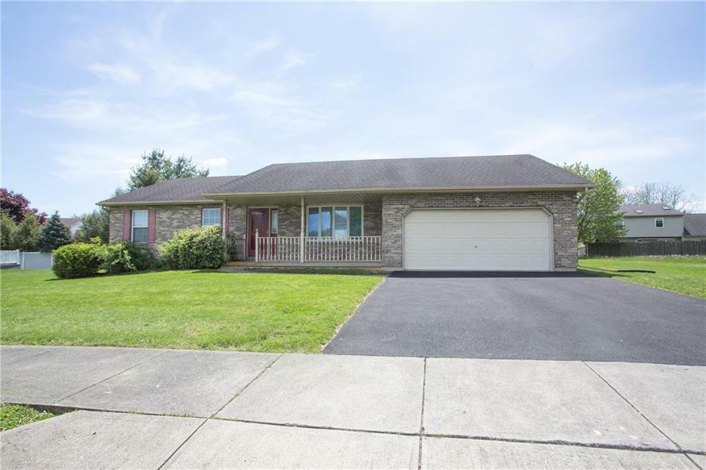 Property Photo:  106 Lois Lane  PA 18045 