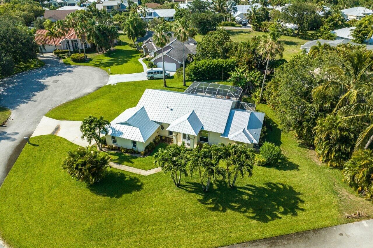Property Photo: 5663 SE Pot O Gold Place FL 34997
