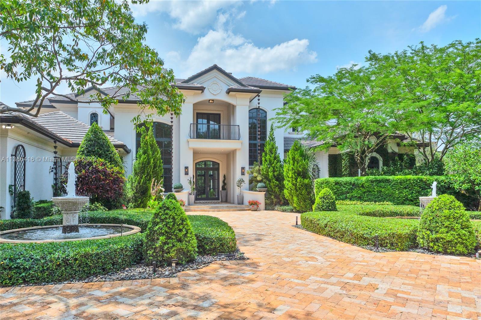Property Photo: 5851 Estates Dr FL 33330