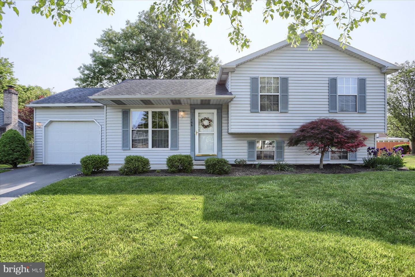 Property Photo: 108 Fawn Court PA 17110