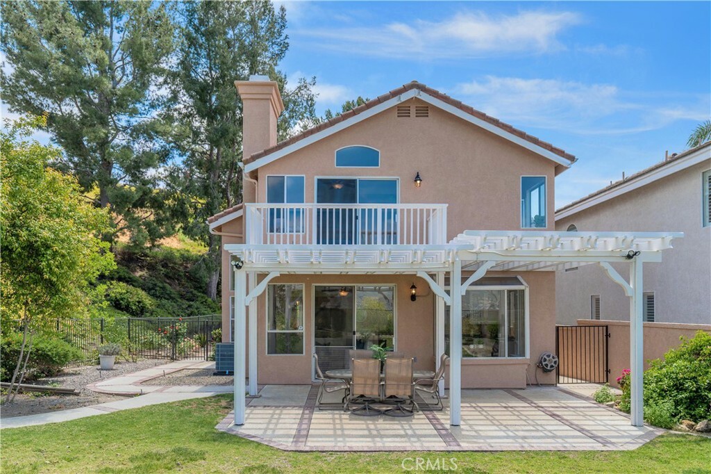 Property Photo:  807 S Songbird Circle  CA 92808 