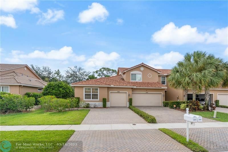 Property Photo:  4361 Colony View Dr  FL 33463 