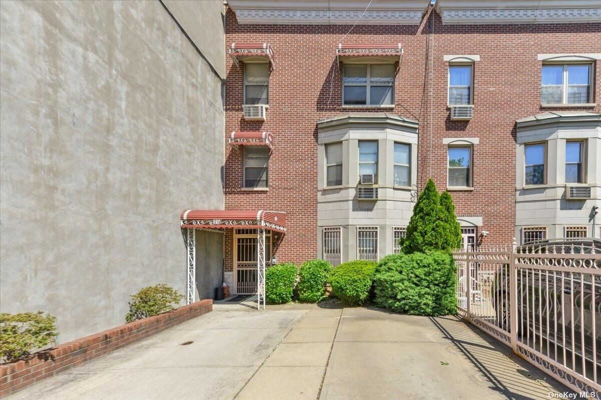 Property Photo: 99A Macdougal Street NY 11233