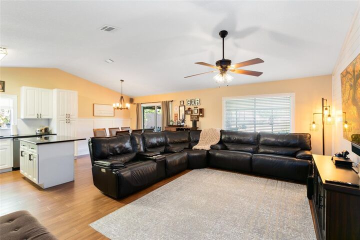 Property Photo: 2021 Adams Ridge Road FL 32703