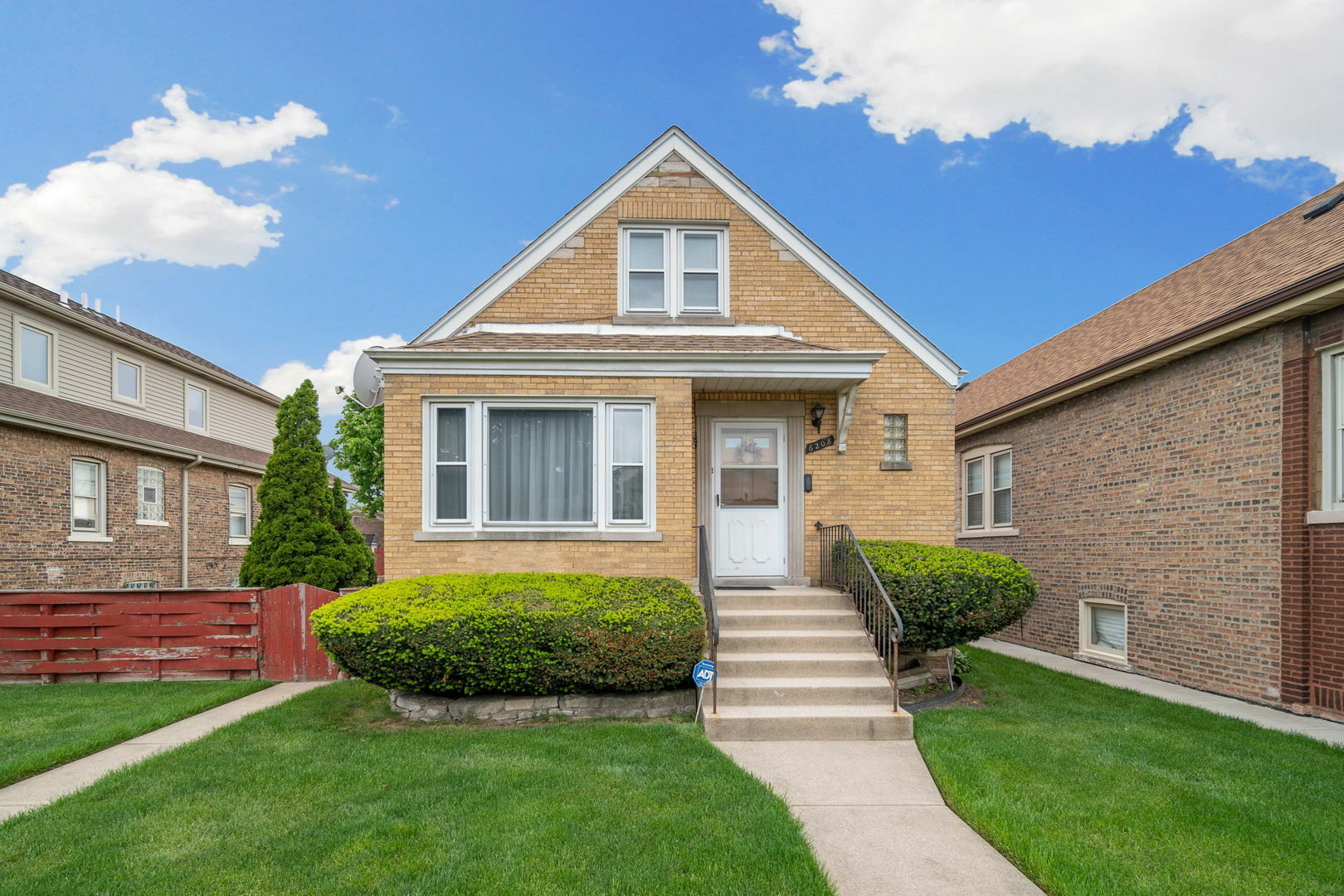 Property Photo:  6208 S Keating Avenue  IL 60629 