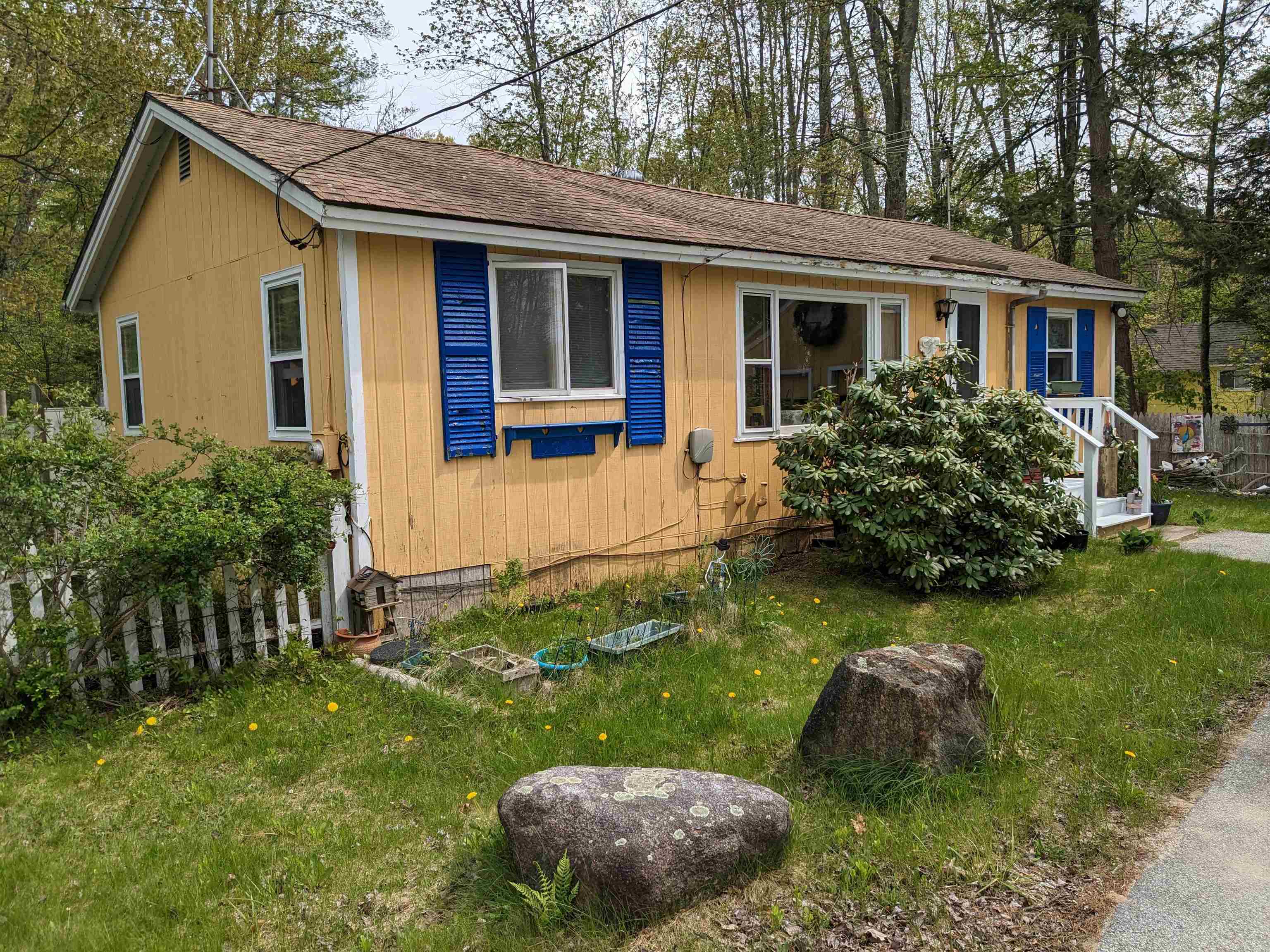 Property Photo: 16 Gorham Drive NH 03046