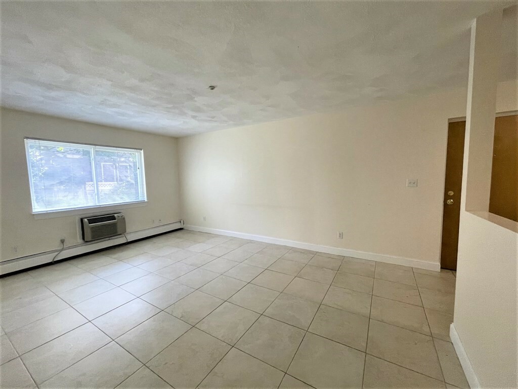 Property Photo: 6 McLean Pl 2 MA 02140