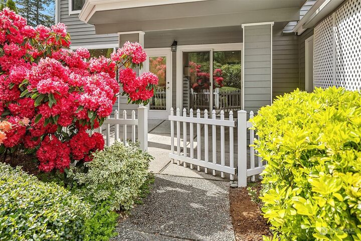 Property Photo: 4244 220th Place SE 1097 WA 98029