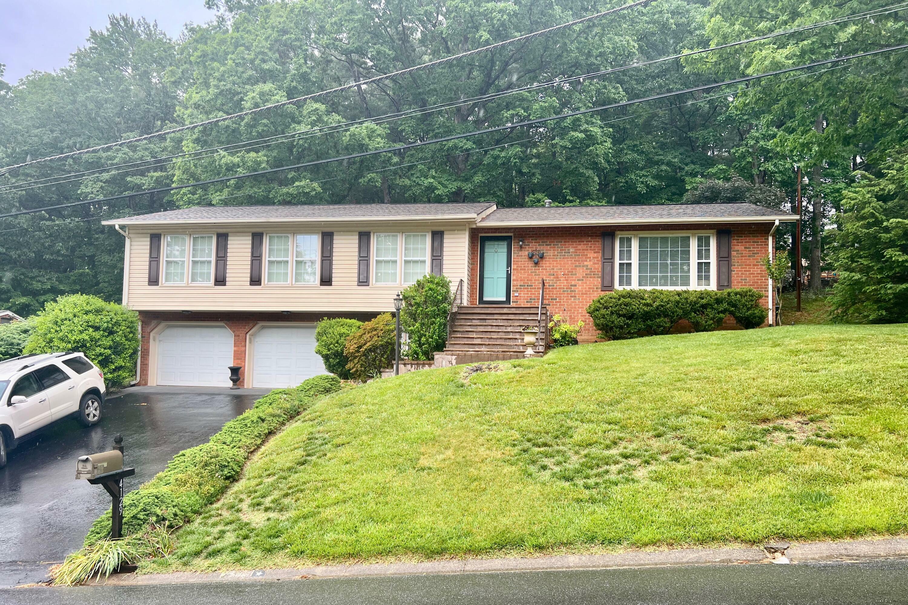 Property Photo:  4129 White Dove Ln  VA 24018 