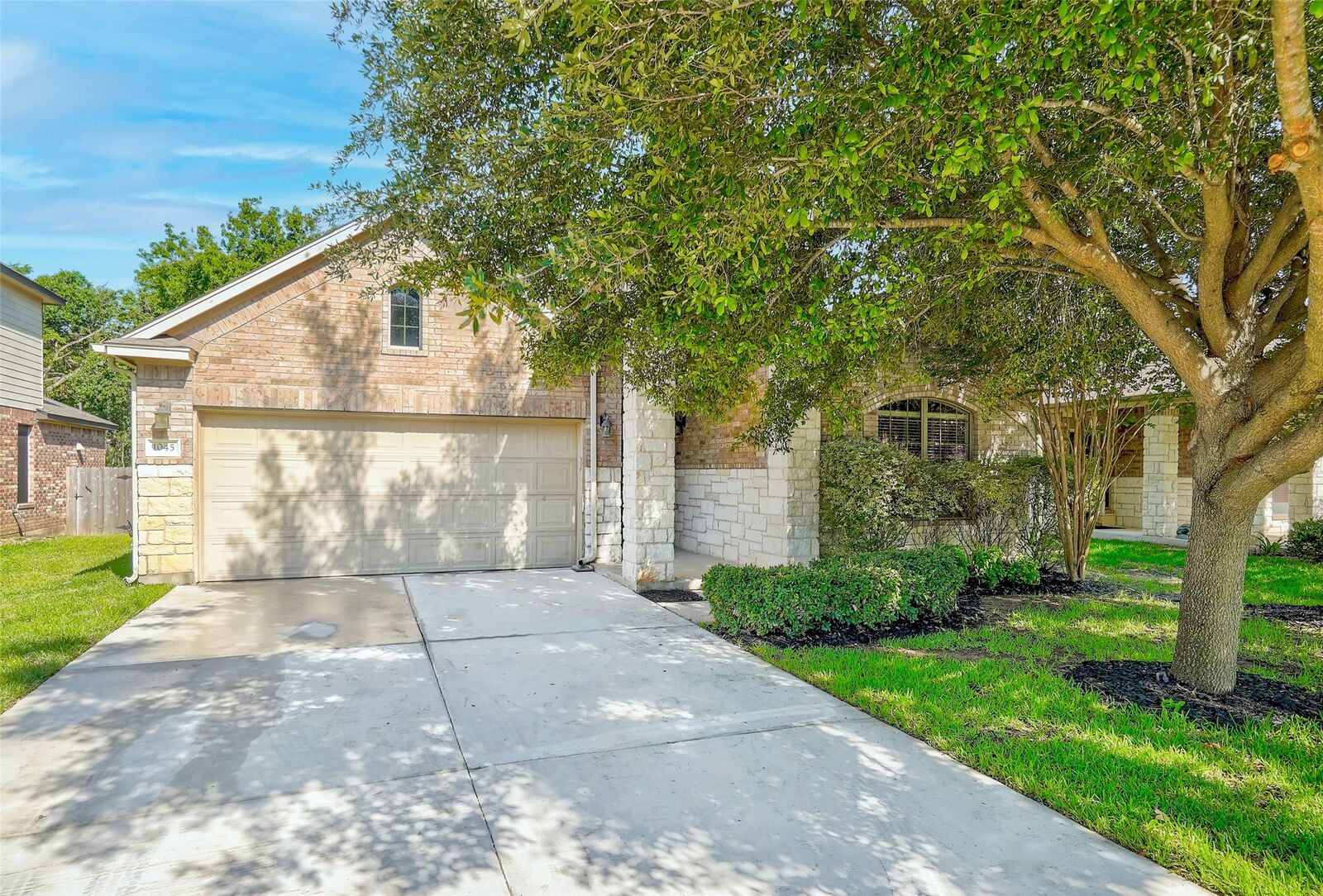 Property Photo:  1045 Sussex Way  TX 78665 