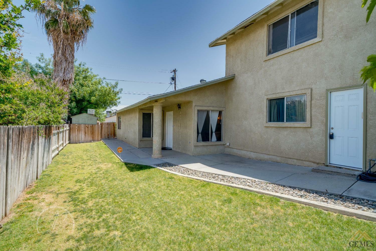Property Photo: 912 Alameda Street CA 93252