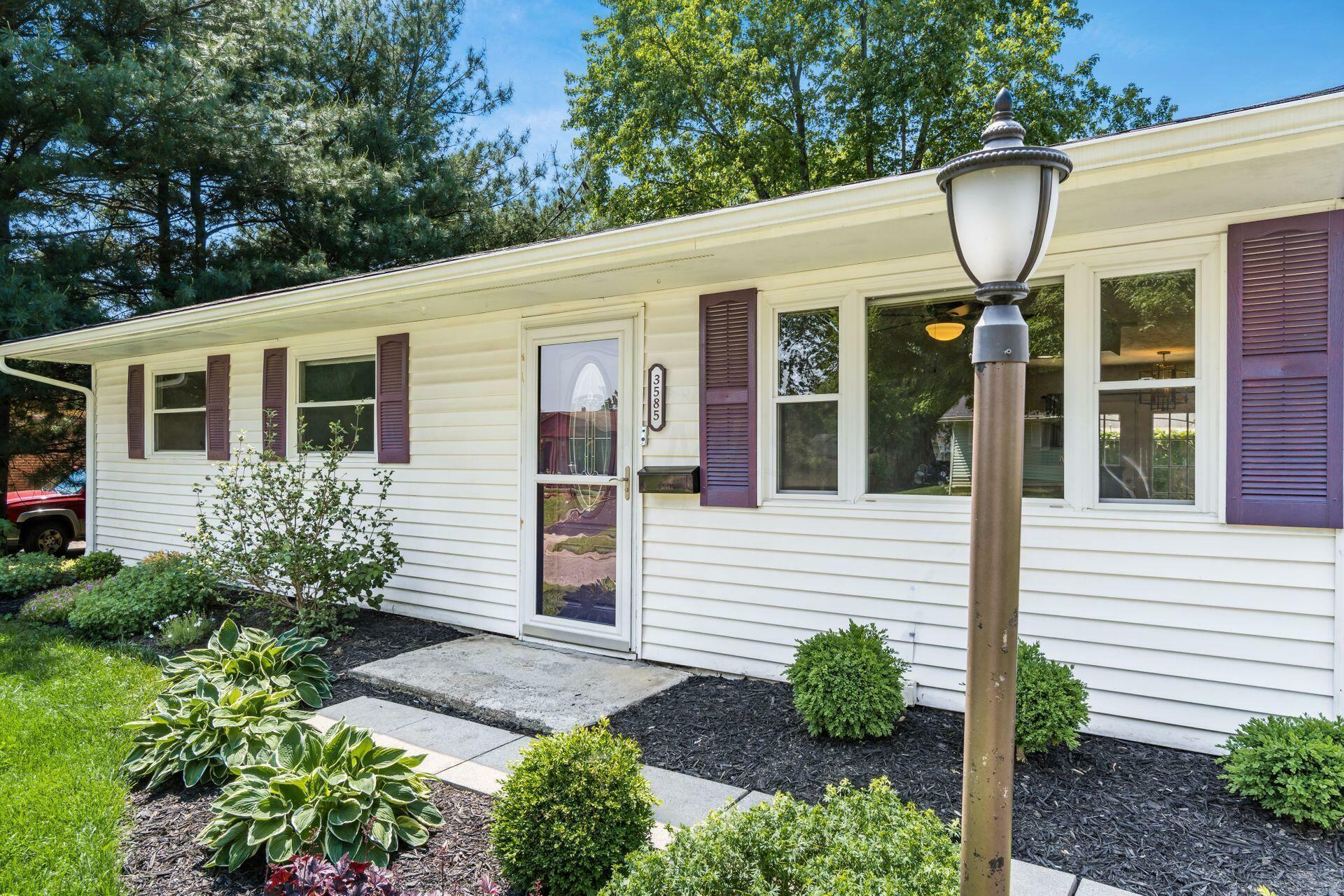 Property Photo: 3585 Wyncote Road OH 43232