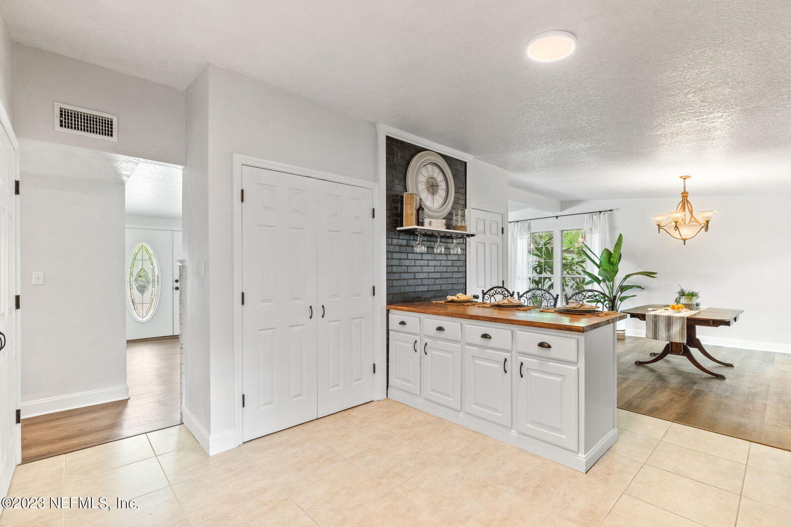 Property Photo:  141 River Court  FL 32131 