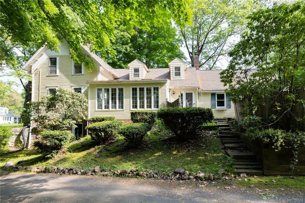 Property Photo:  1150 East Street North  CT 06078 