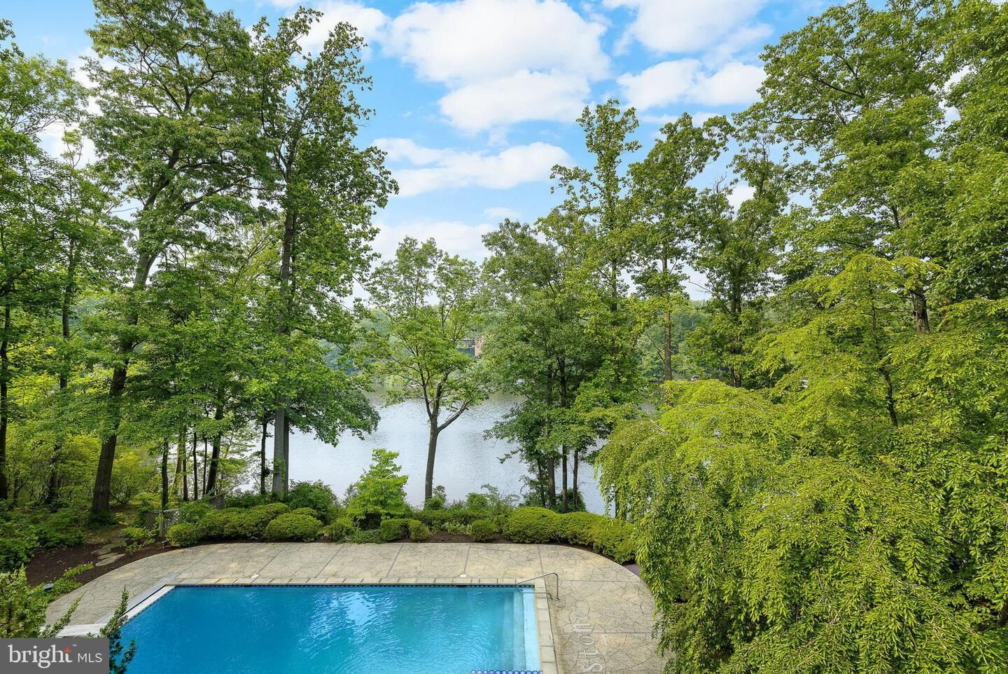Property Photo:  6318 Crosswoods Circle  VA 22044 