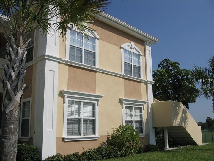Property Photo:  1125 Villagio Circle 204  FL 34237 
