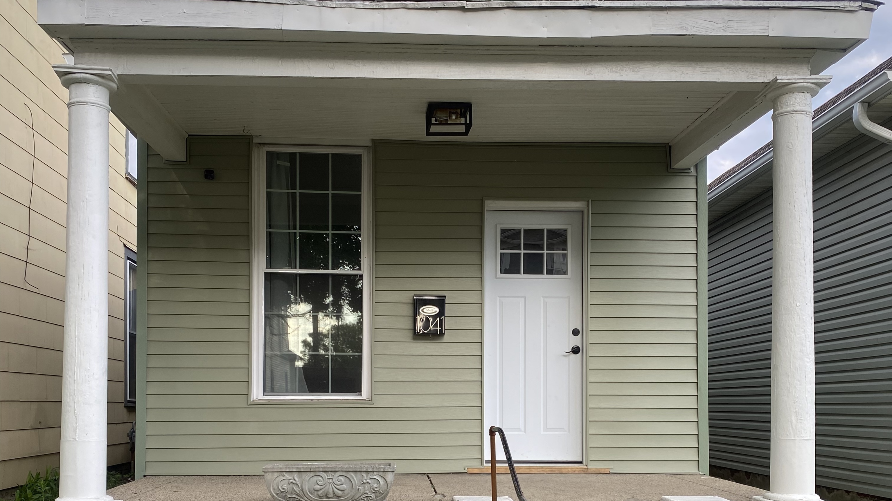 Property Photo: 1041 High Street IN 46225