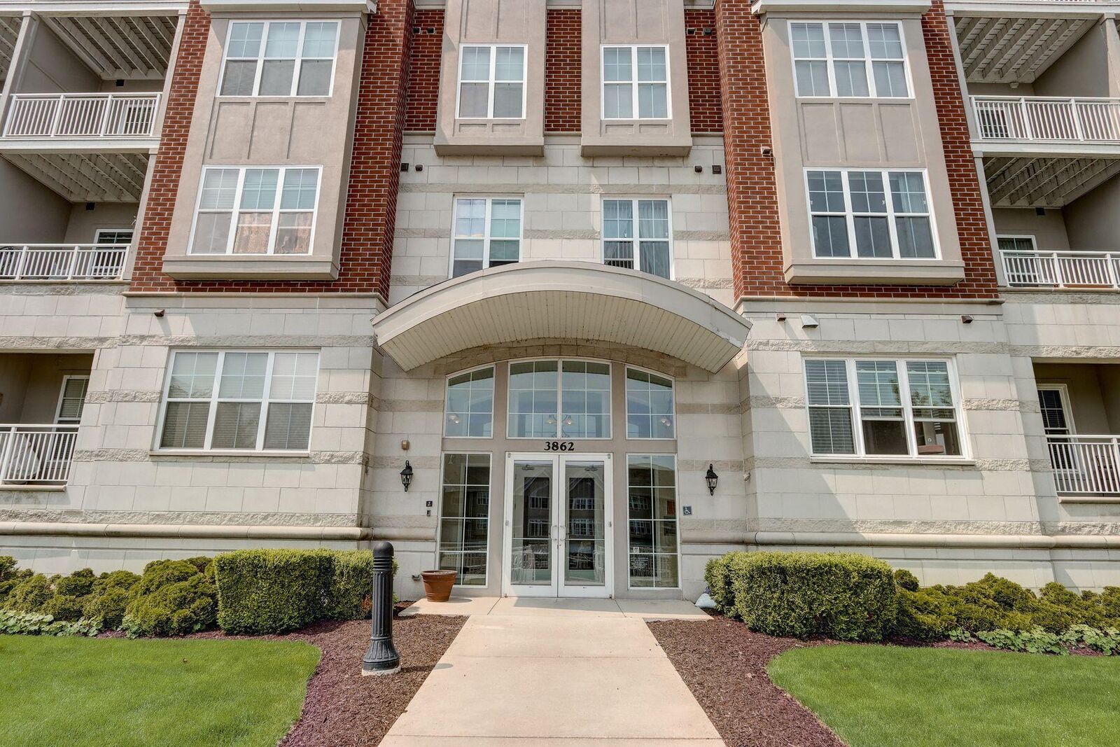 Property Photo:  3862 S Lake Dr  WI 53235 