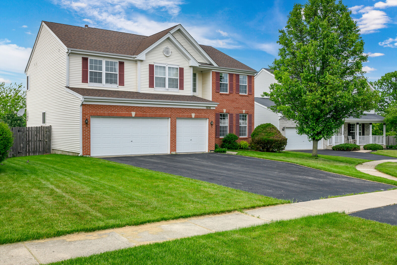 Property Photo:  1938 W Durham Court  IL 60073 