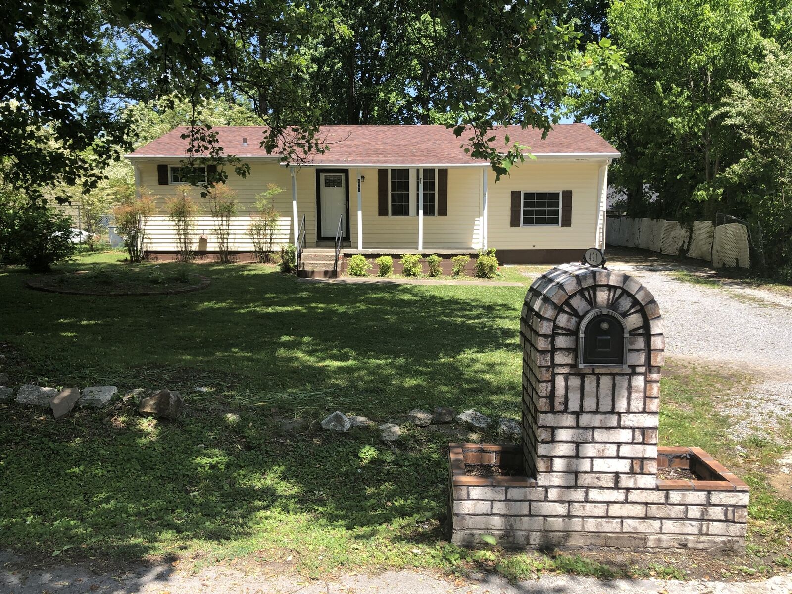 Property Photo: 421 Oakwood Rd TN 37388