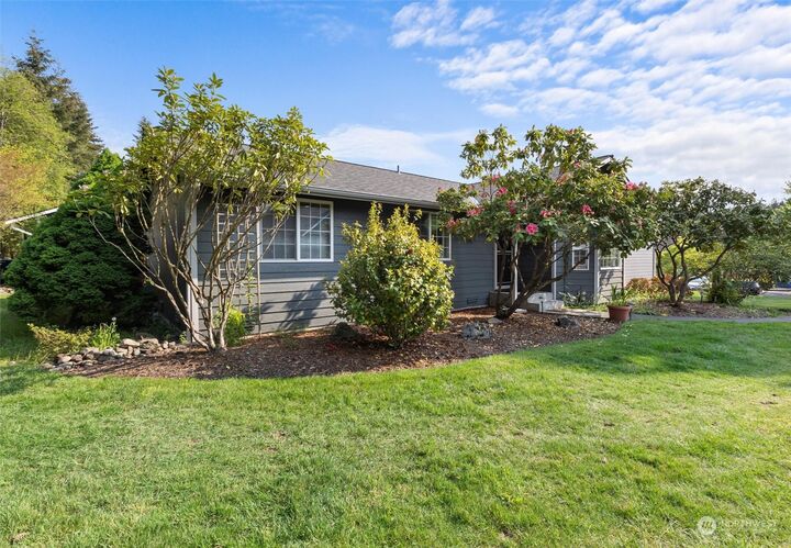 3 bed Lake Stevens home for sale: 1429 128th Drive NE 7B, Lake Stevens ...