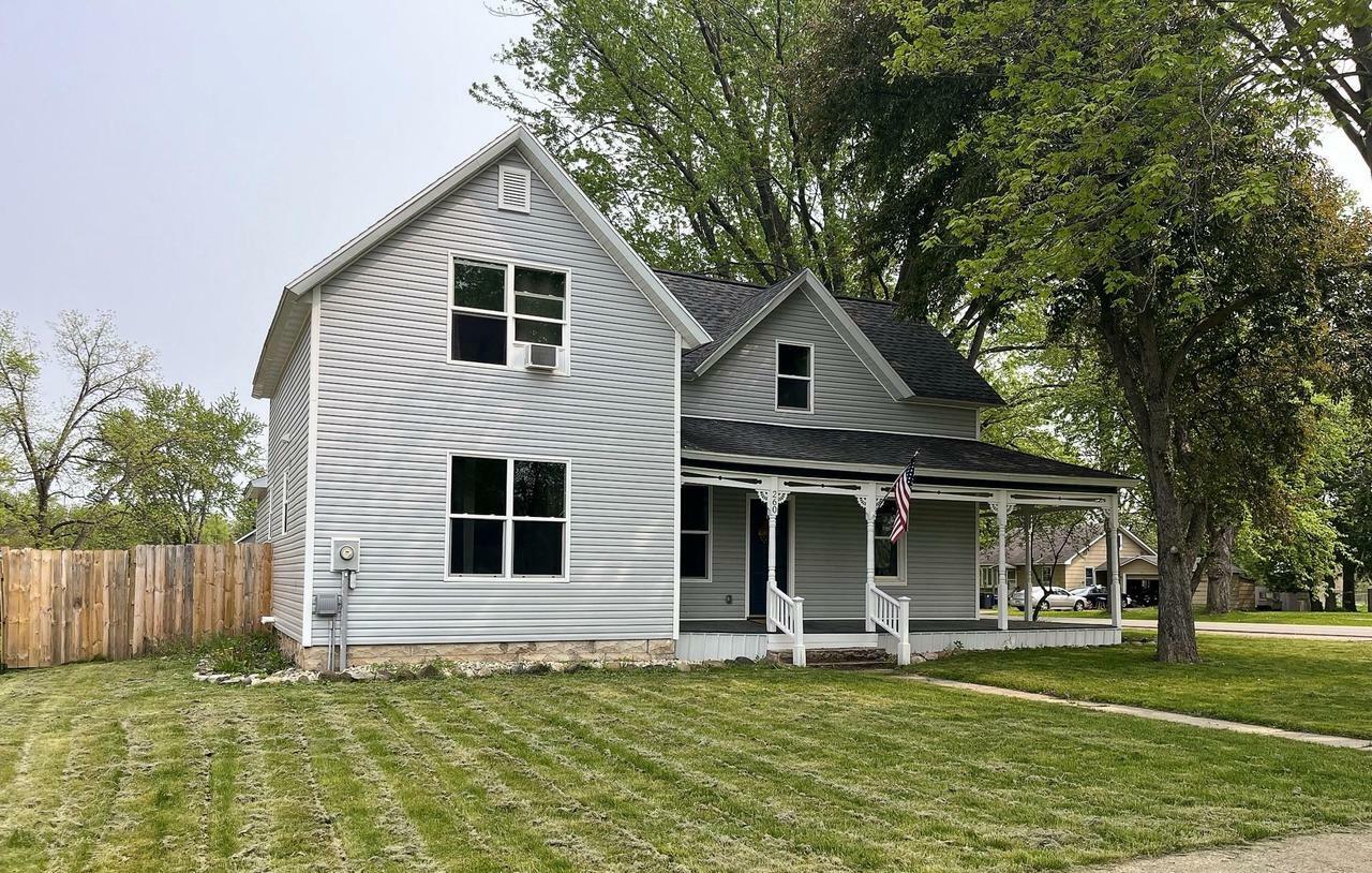 Property Photo:  260 East 5th Street  WI 53964 