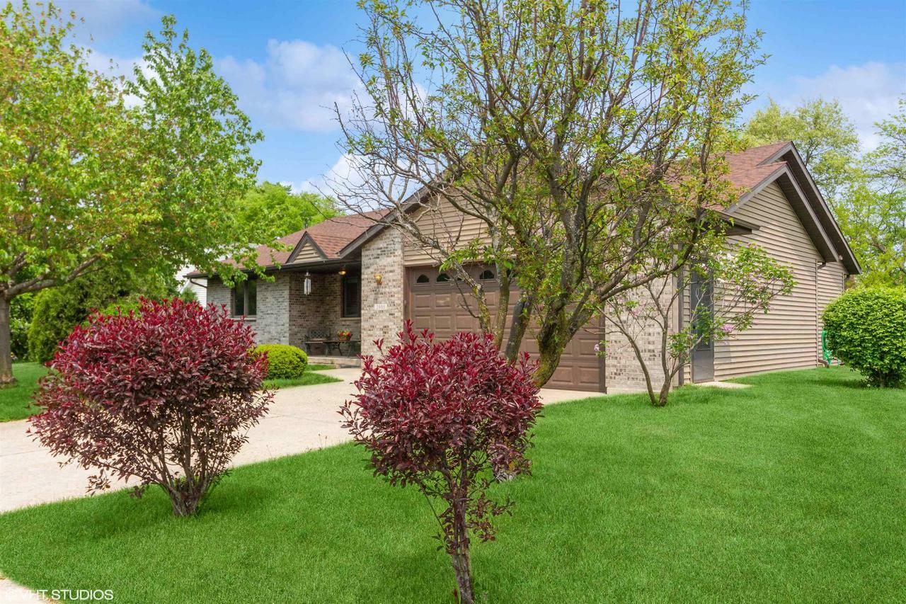 Property Photo:  2805 Clines Ford Dr  IL 61008 