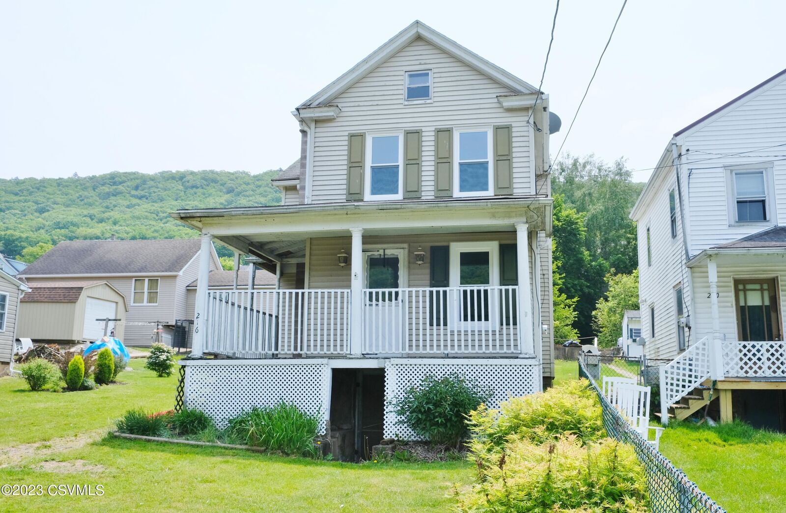 Property Photo: 218 W Market Street PA 17881