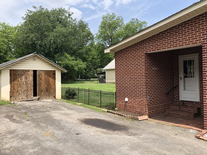 303 E Washington Street  Summerville GA 30747 photo