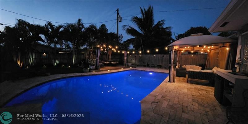 Property Photo: 1685 NW 41st St FL 33309