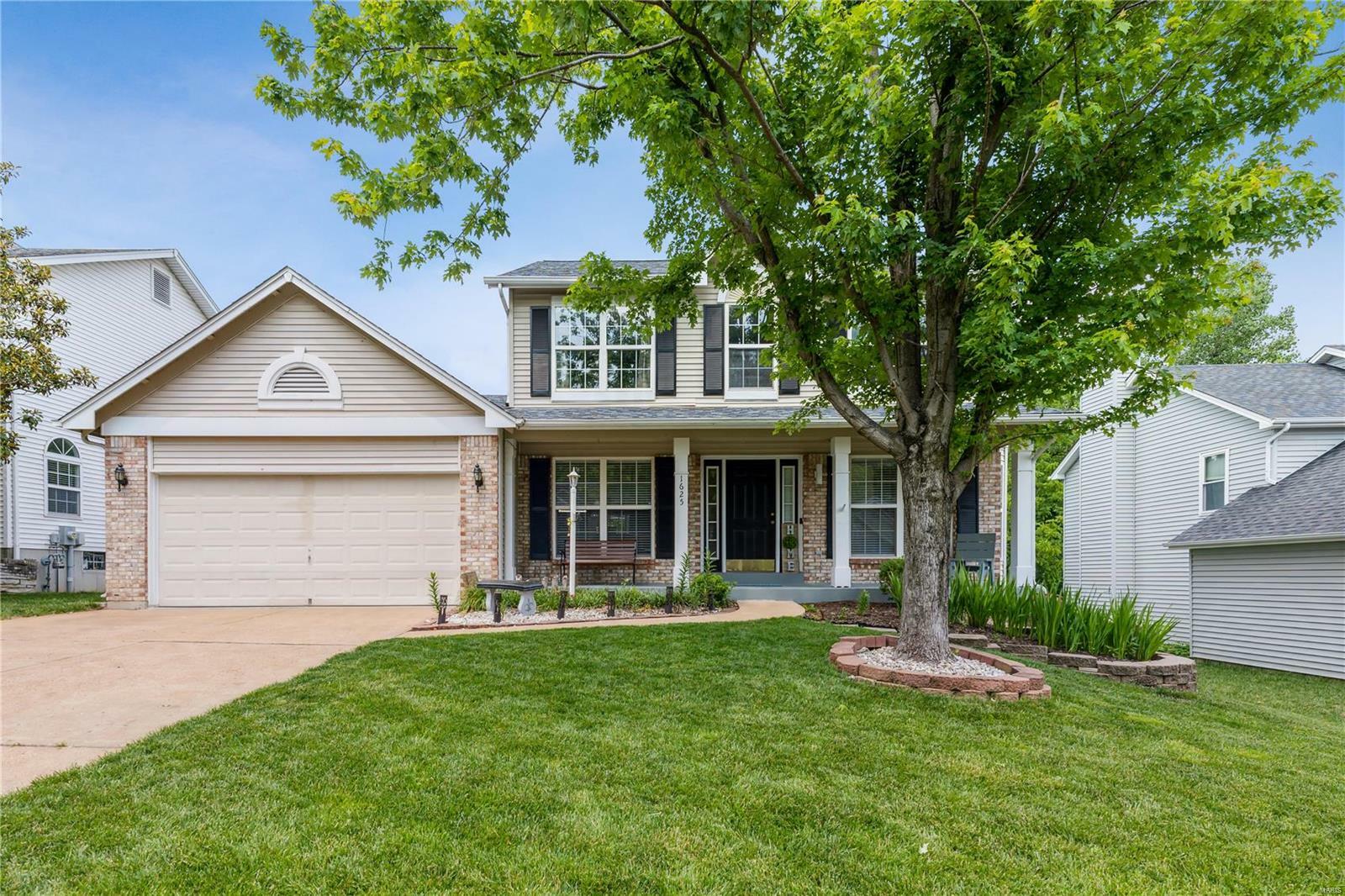 Property Photo: 1625 Centenary Court MO 63088
