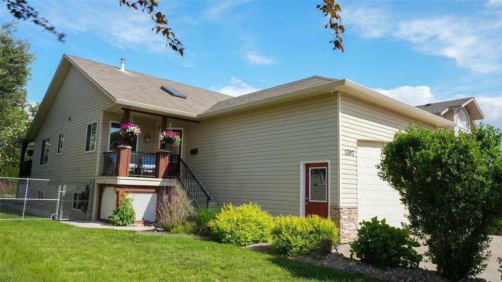 Property Photo: 1307 Harris Court BC V1X7Y2