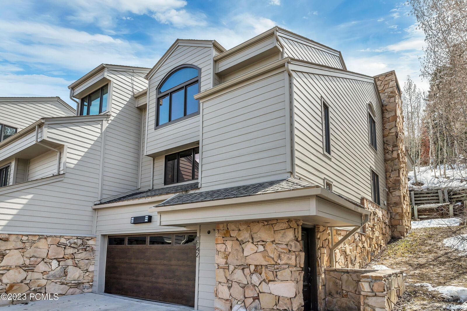 Property Photo: 1142 Stonebridge Circle 8-B UT 84060