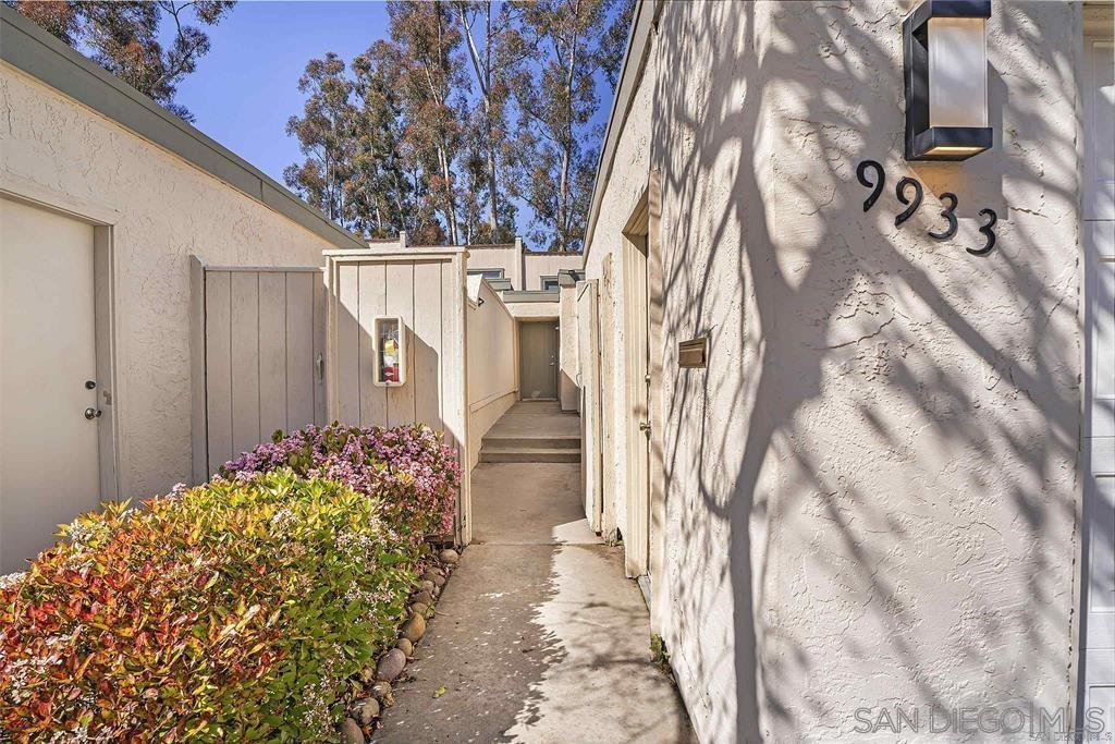 Property Photo: 9933 Caminito Chirimolla CA 92131