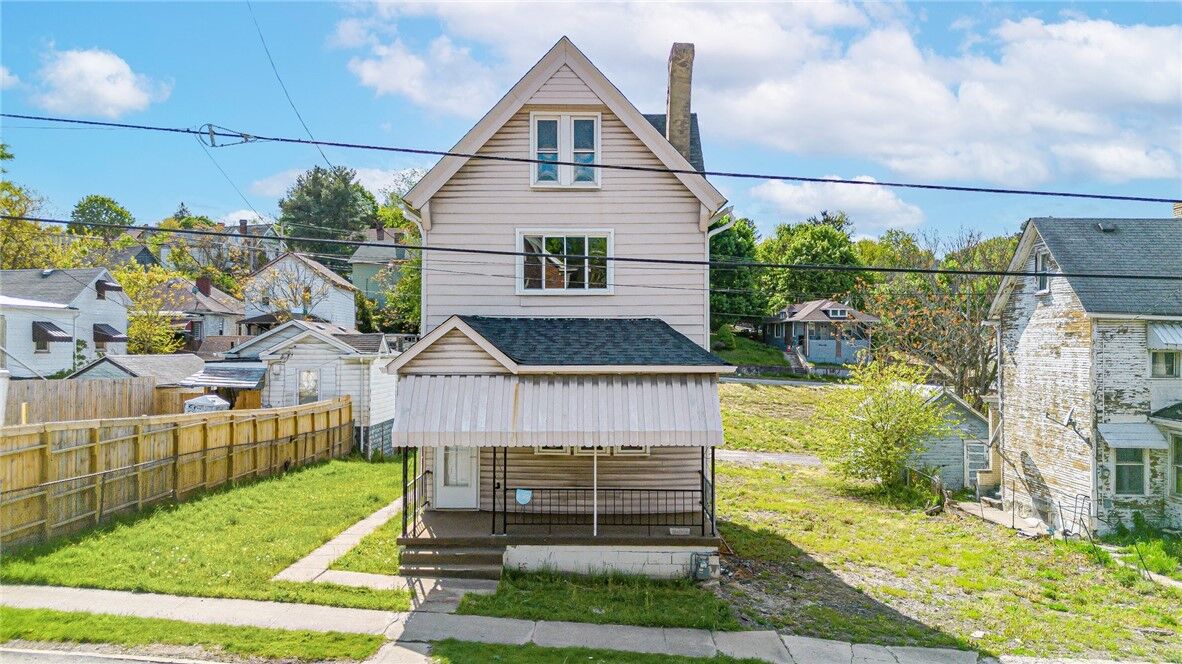 Property Photo:  1716 Soles St  PA 15132 