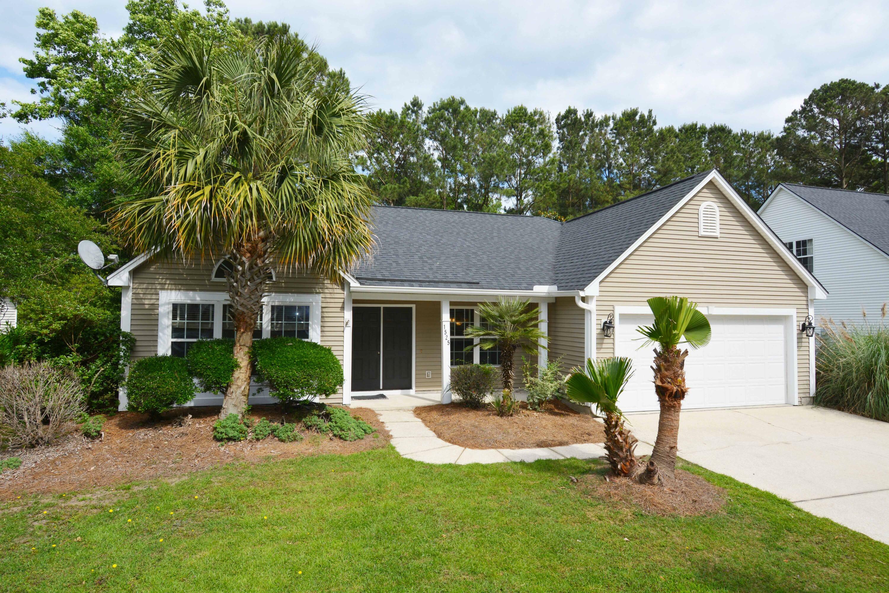 Property Photo: 1525 Cypress Pointe Drive SC 29466