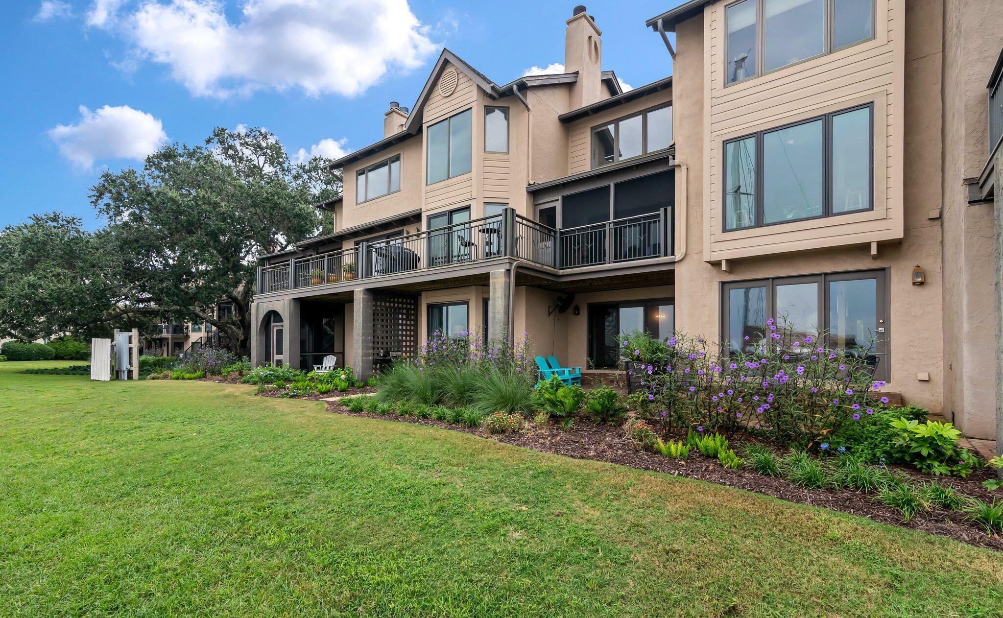 Property Photo: 1943 Marsh Oak Lane 29455