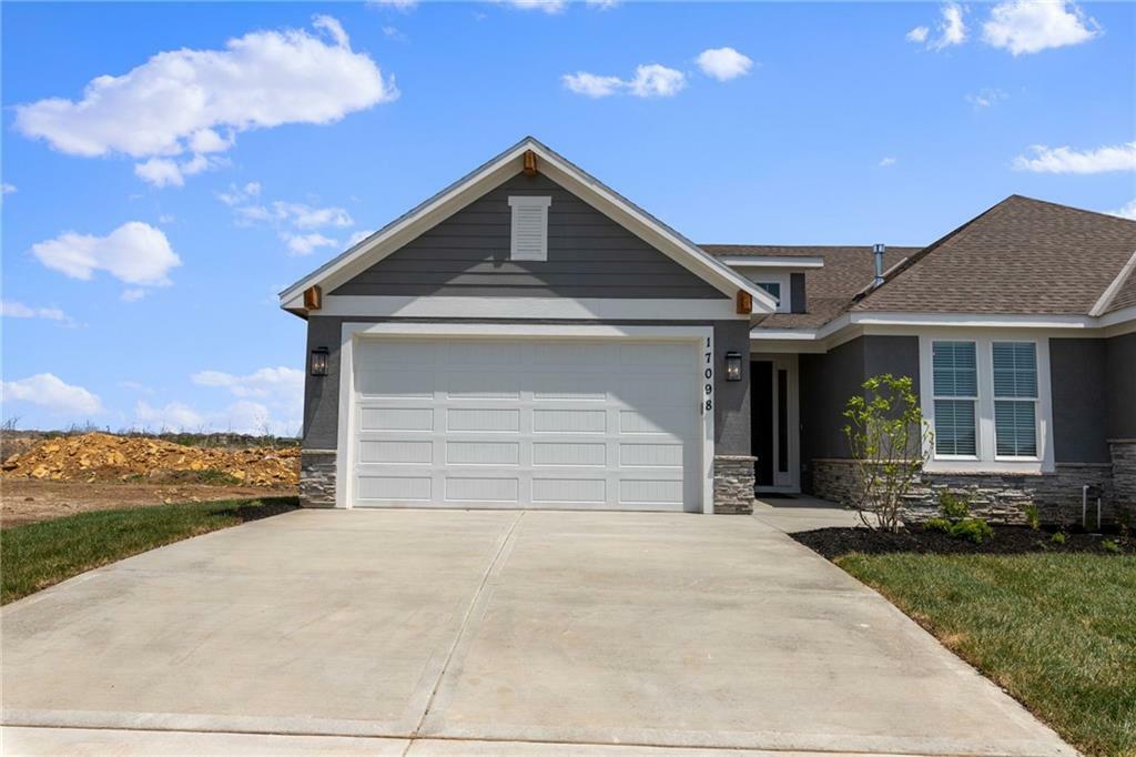 Property Photo:  17072 W 168th Place  KS 66062 