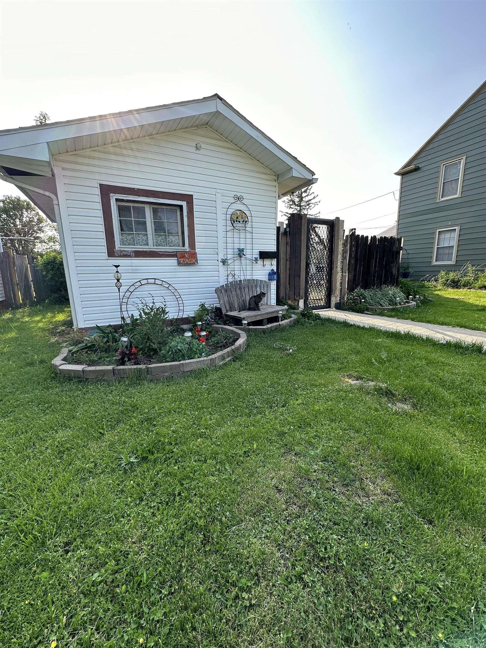 Property Photo: 4406 Arlington Avenue IN 46807-2638