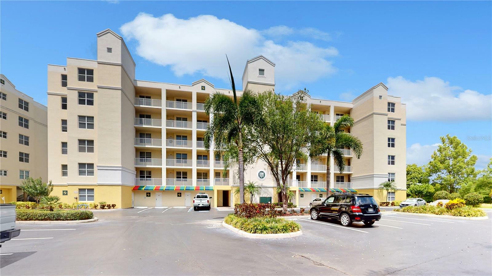 Property Photo: 1200 Country Club Drive 6104 FL 33771