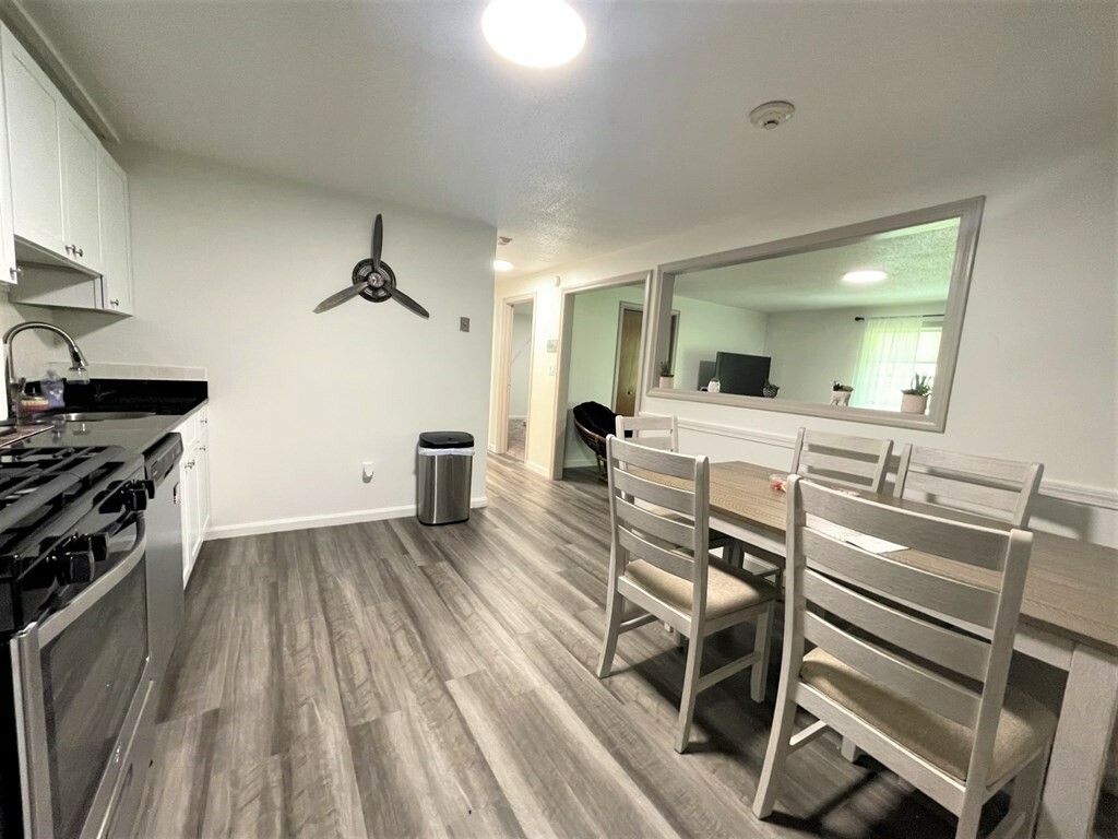 Property Photo: 4 Dodge Rd 1-B10 MA 01969