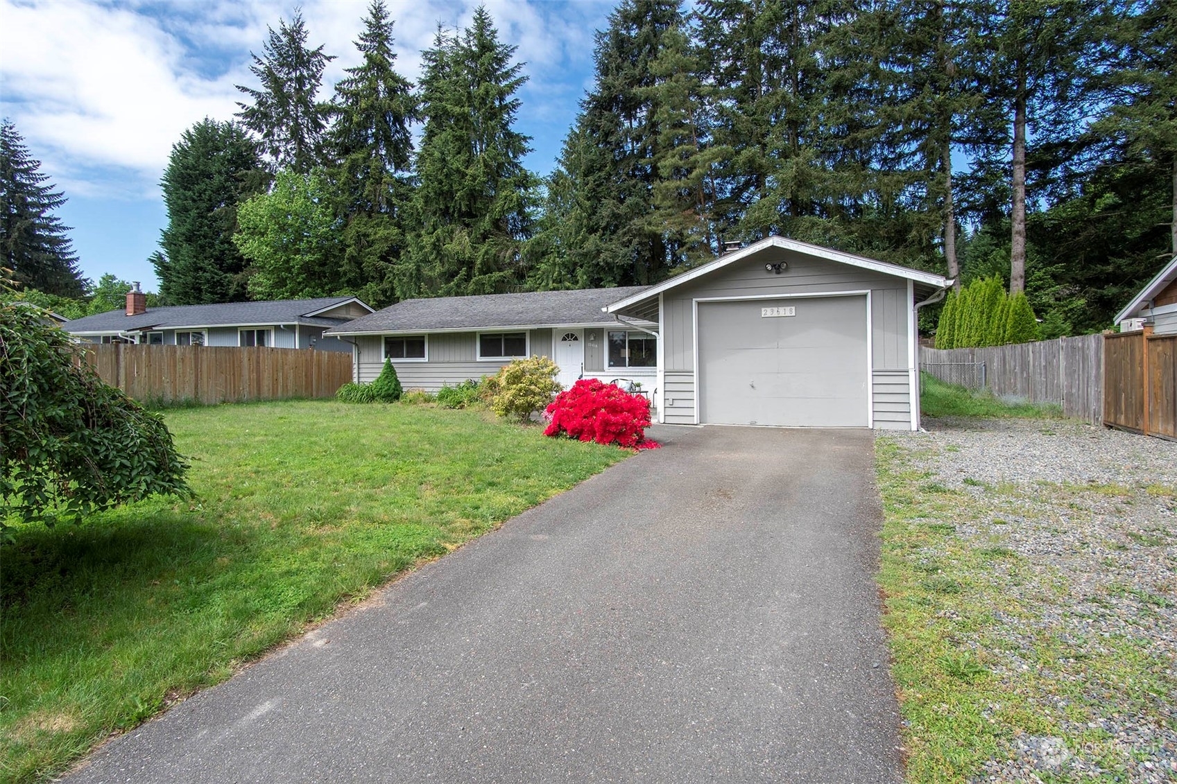 Property Photo:  23618 49th Avenue SE  WA 98021 