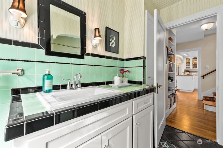 Property Photo:  8  Mare Vista Terrace  WA 98403 